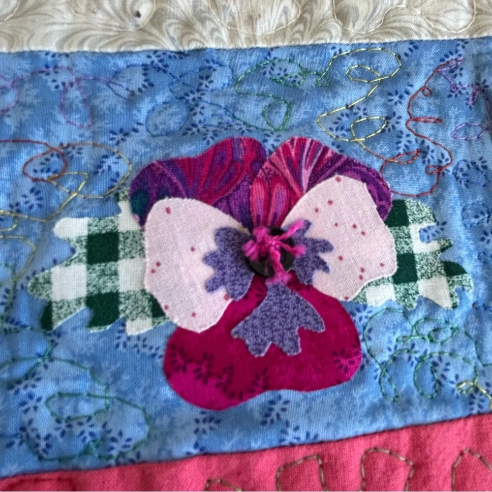 Quilted Wall Hanging Button Flower Basket Design